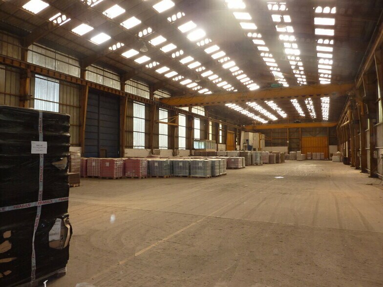 Industrial in Arles for sale - Interior Photo - Image 1 of 5