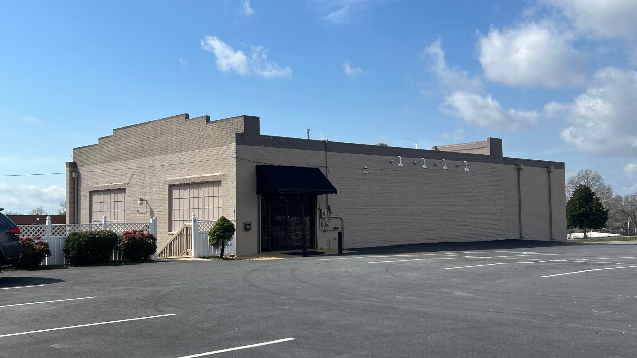111 W King St, Kings Mountain, NC for lease Primary Photo- Image 1 of 12