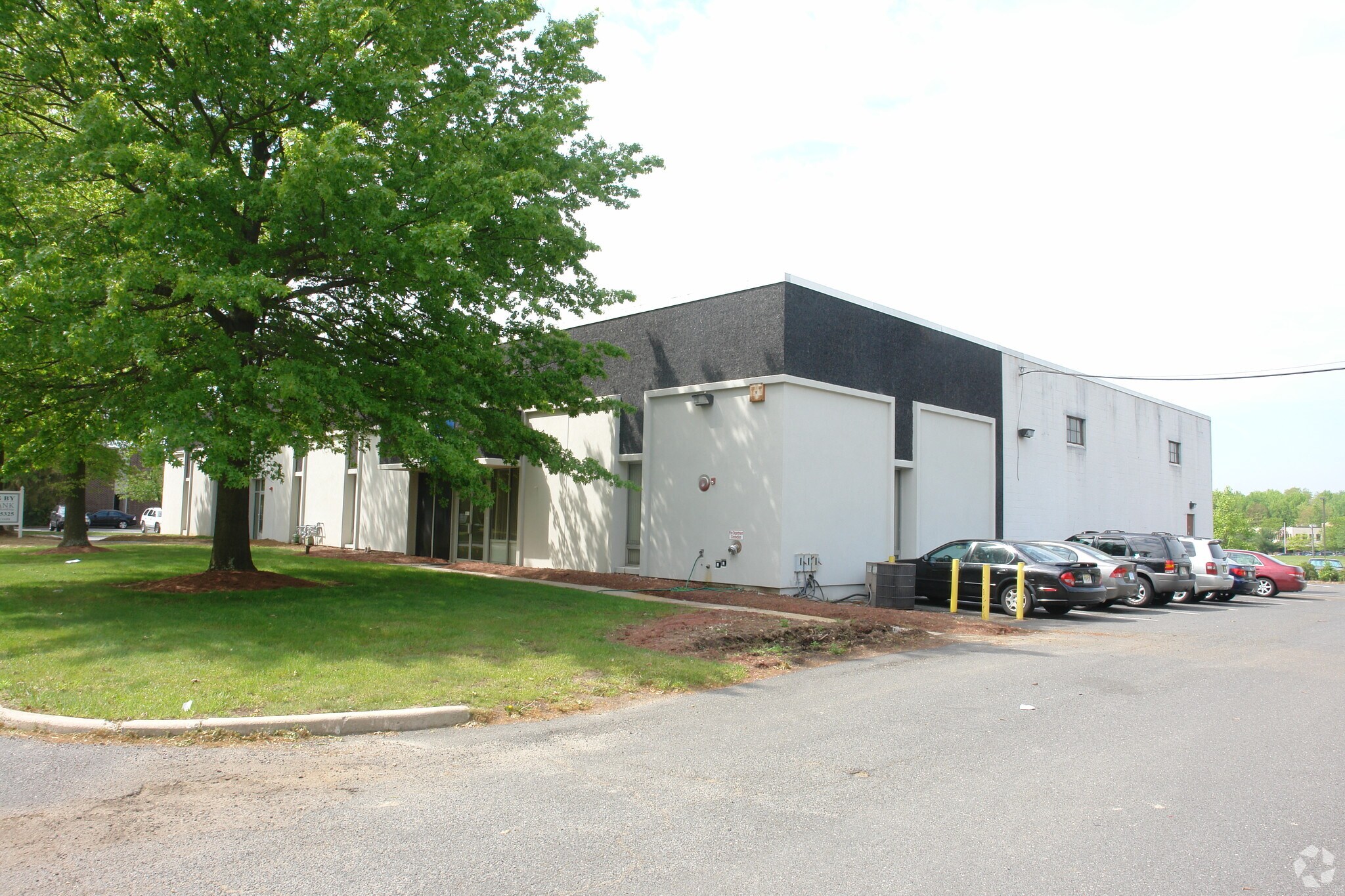 6 S Gold Dr, Hamilton, NJ for sale Primary Photo- Image 1 of 4