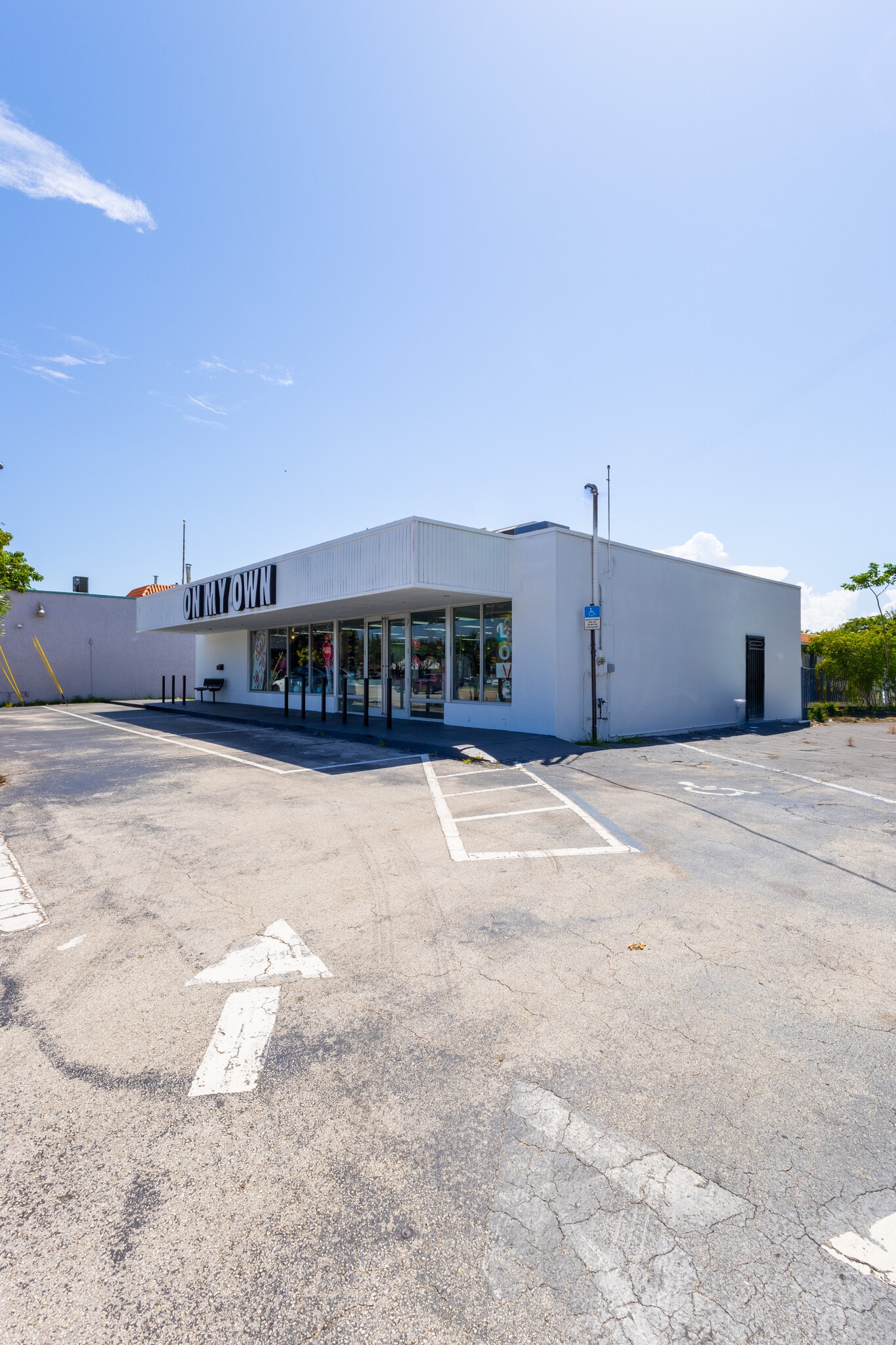 18060 Biscayne Blvd, Aventura, FL for lease Building Photo- Image 1 of 7