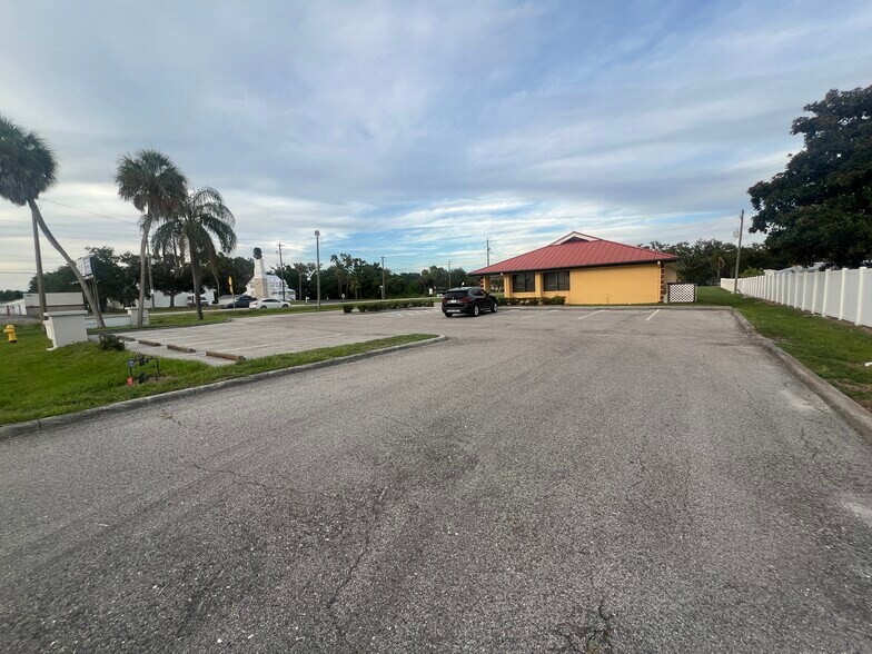 2901 Us-301, Ellenton, FL à louer - Photo du bâtiment - Image 3 de 10
