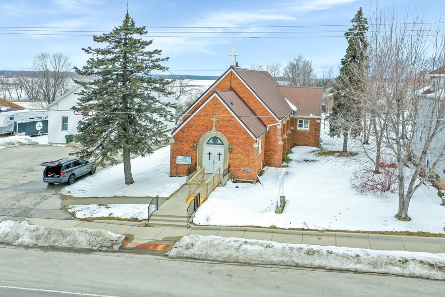 1537 Day, Greenleaf, WI à vendre - Photo principale - Image 1 de 1