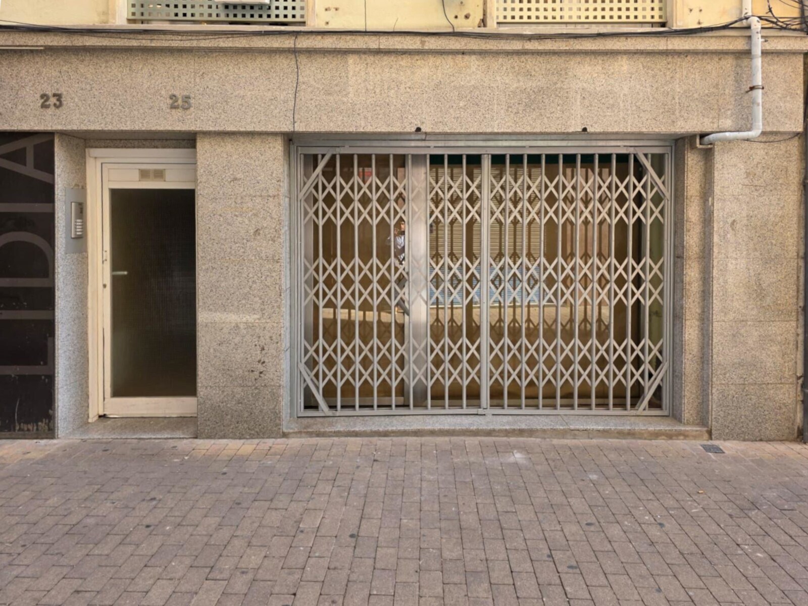 Commerce de détail dans Igualada, Barcelona à louer Photo du bâtiment- Image 1 de 4