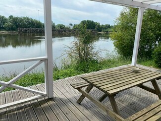 Plus de détails pour Bureau à vendre