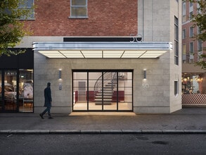 50 Eastcastle St, Londres à louer Photo du bâtiment- Image 2 de 6