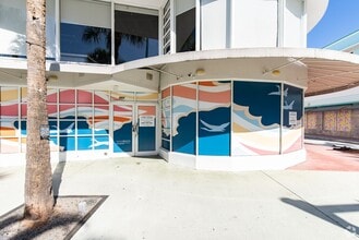 501 Lincoln Rd, Miami Beach, FL for lease Interior Photo- Image 2 of 8