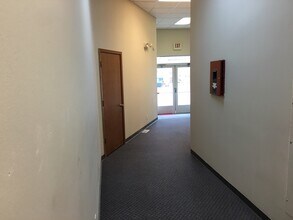1 N Main St, Manteno, IL for lease Interior Photo- Image 2 of 6