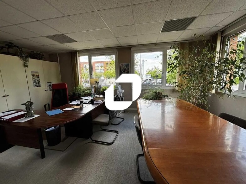 Office in Évry-Courcouronnes for lease - Interior Photo - Image 2 of 14