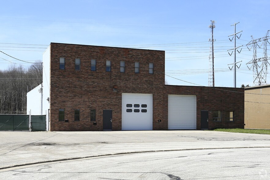 7730 Bond St, Glenwillow, OH for sale - Building Photo - Image 3 of 5