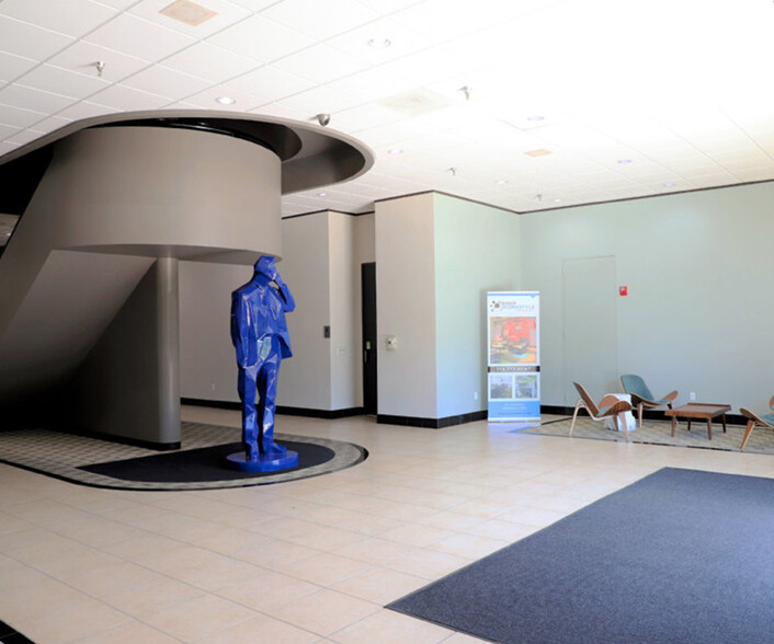 12808 W Airport Blvd, Sugar Land, TX for lease - Lobby - Image 2 of 6