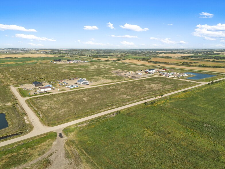 Range Road 3273, Lloydminster, SK à vendre - Photo du bâtiment - Image 2 de 8