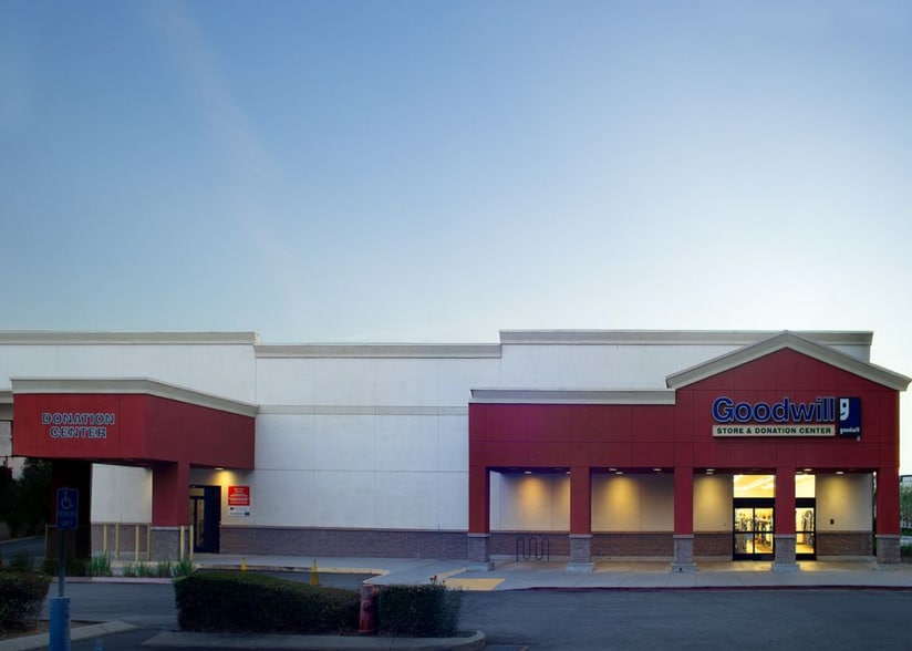 526 W Foothill Blvd, Glendora, CA for sale - Building Photo - Image 3 of 12