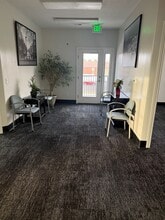 5665 S Redwood Rd, Taylorsville, UT à louer Hall d’entrée- Image 2 de 7