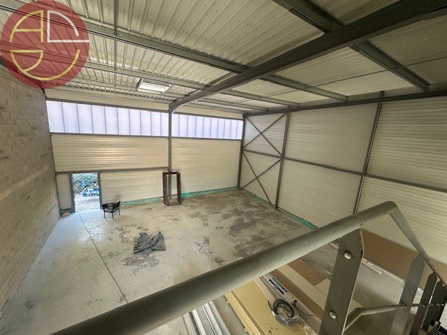 Industrial in Launaguet for lease - Interior Photo - Image 1 of 9