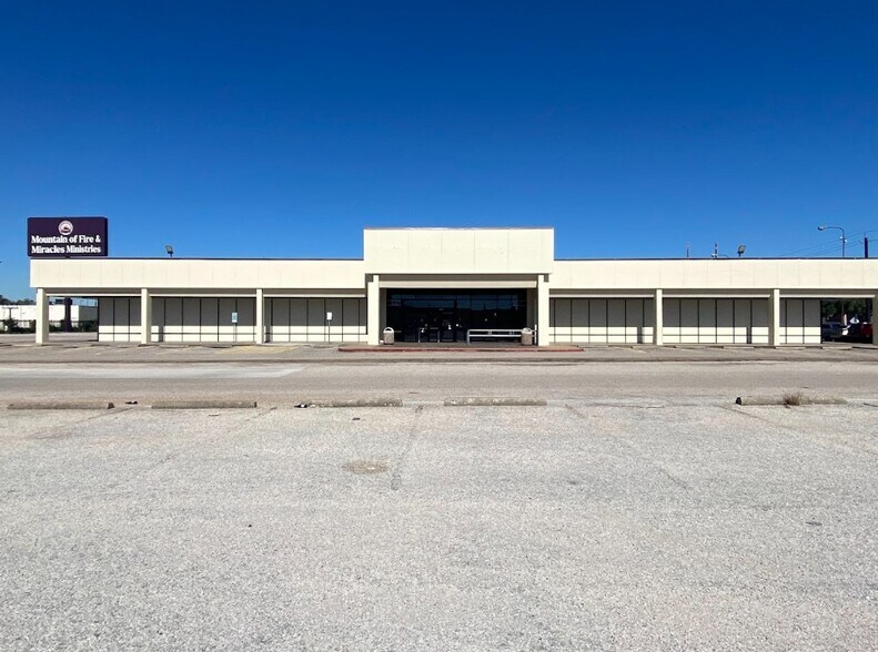 9990 Kleckley Dr, Houston, TX à louer - Photo du bâtiment - Image 3 de 9