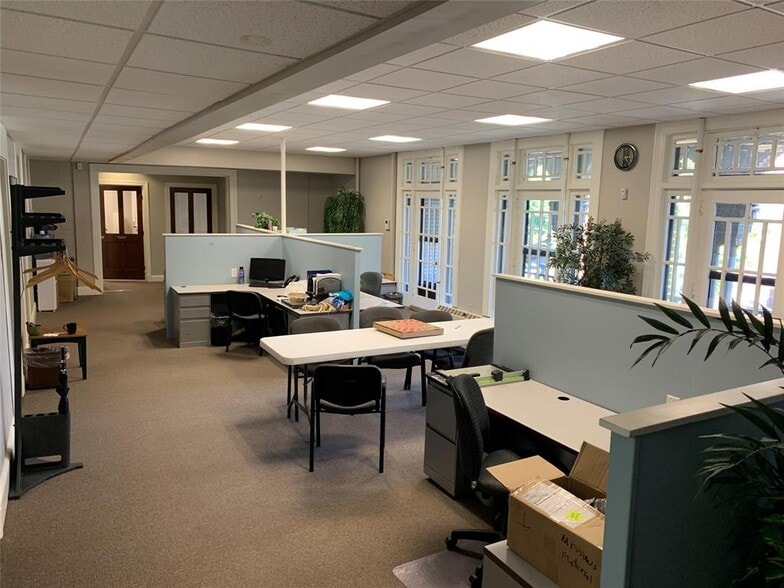 255 Washington St, Binghamton, NY for sale - Interior Photo - Image 2 of 16