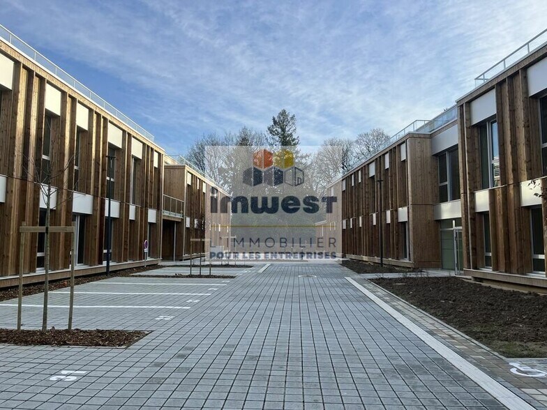 Bureau dans Rennes à louer - Photo du bâtiment - Image 2 de 13