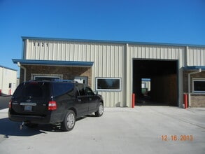 1821 Dickinson Ave, Dickinson, TX for lease Building Photo- Image 1 of 8