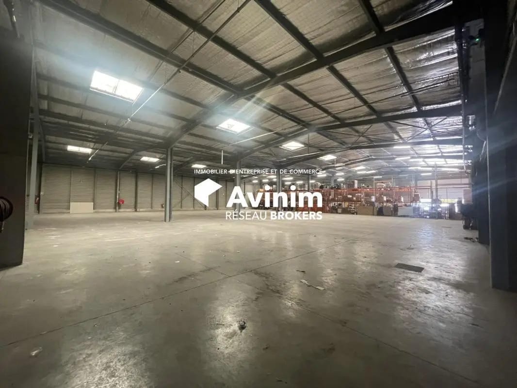 Industrial in Aix-en-Provence for lease Interior Photo- Image 1 of 9