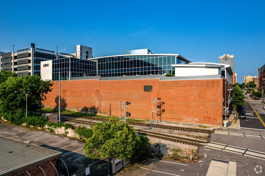 120 S West St, Raleigh, NC for lease - Building Photo - Image 3 of 9