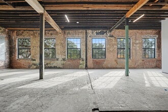 2517 Bull St, Savannah, GA for lease Interior Photo- Image 1 of 5