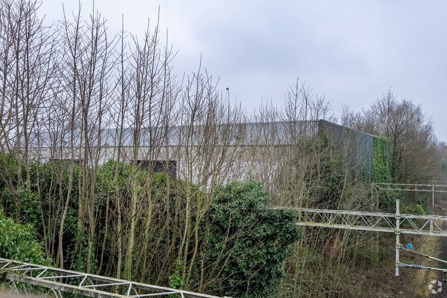 3-4 Midacre, Willenhall for lease - Building Photo - Image 2 of 2