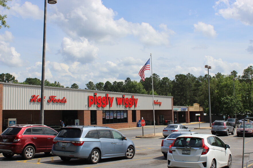 611-621 Harry C Raysor Dr, Saint Matthews, SC for lease - Building Photo - Image 1 of 4