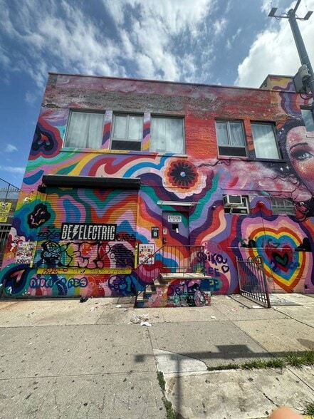 354 Troutman St, Brooklyn, NY à louer - Photo du bâtiment - Image 1 de 12