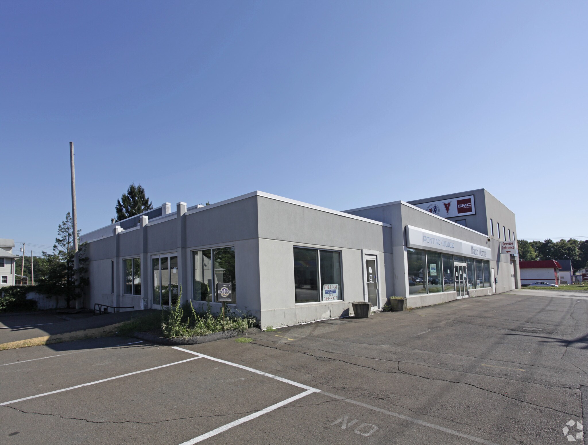 1635 Dixwell Ave, Hamden, CT à vendre Photo principale- Image 1 de 6