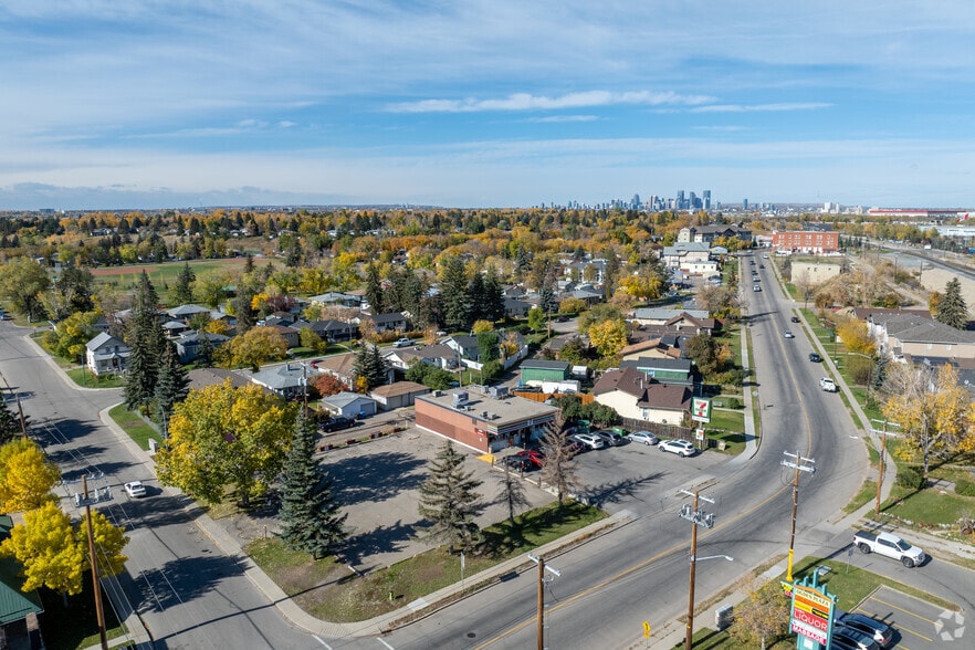 7233 Ogden Rd SE, Calgary, AB à louer - Aérien - Image 2 de 2