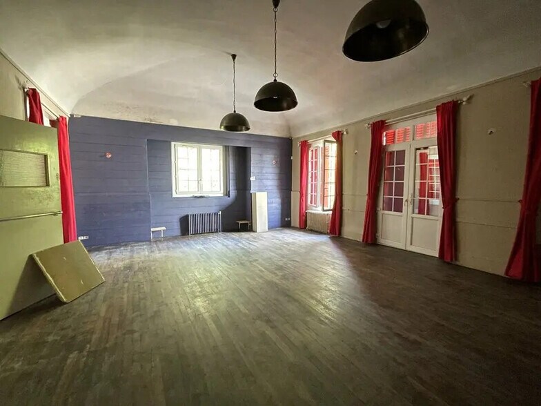 Commerce de détail dans Orvault à louer - Photo du bâtiment - Image 2 de 7