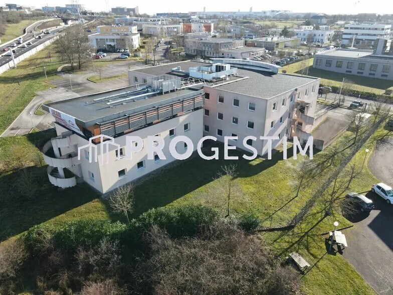 Office in Dijon for lease - Building Photo - Image 2 of 15