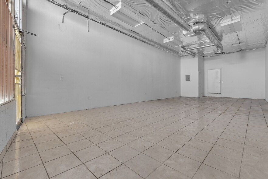 1200-1210 Stewart Ave, Las Vegas, NV à louer - Photo du bâtiment - Image 3 de 45