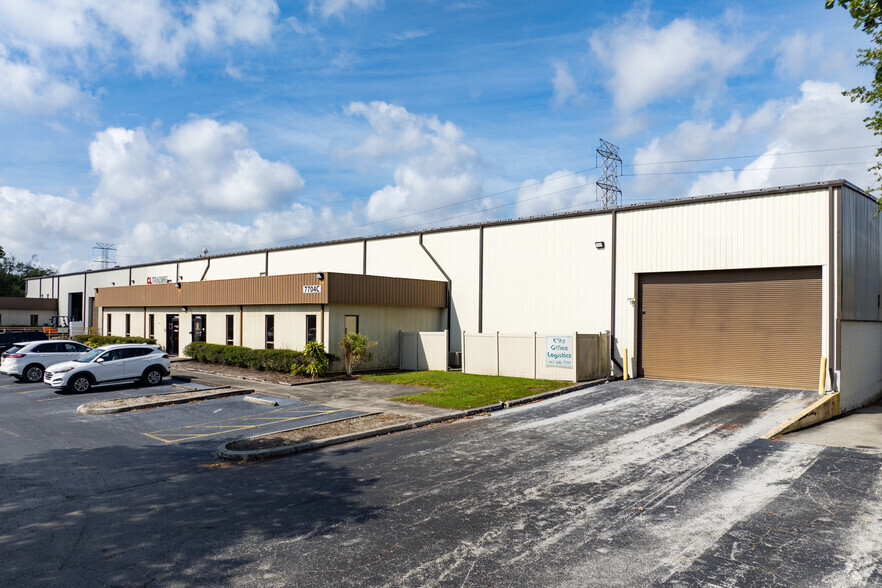 7704 Industrial Ln, Tampa, FL for lease - Building Photo - Image 1 of 7