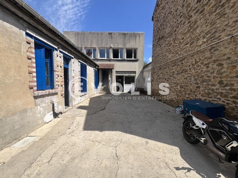 Flex in Champigny-sur-Marne for lease - Building Photo - Image 1 of 17