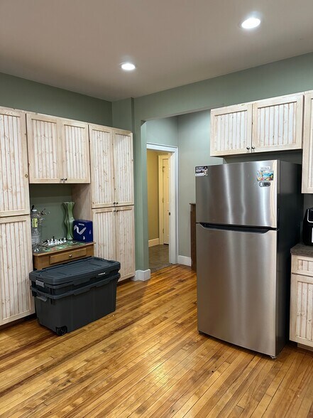 162-164 Glen St, Glens Falls, NY à vendre - Photo du bâtiment - Image 3 de 36
