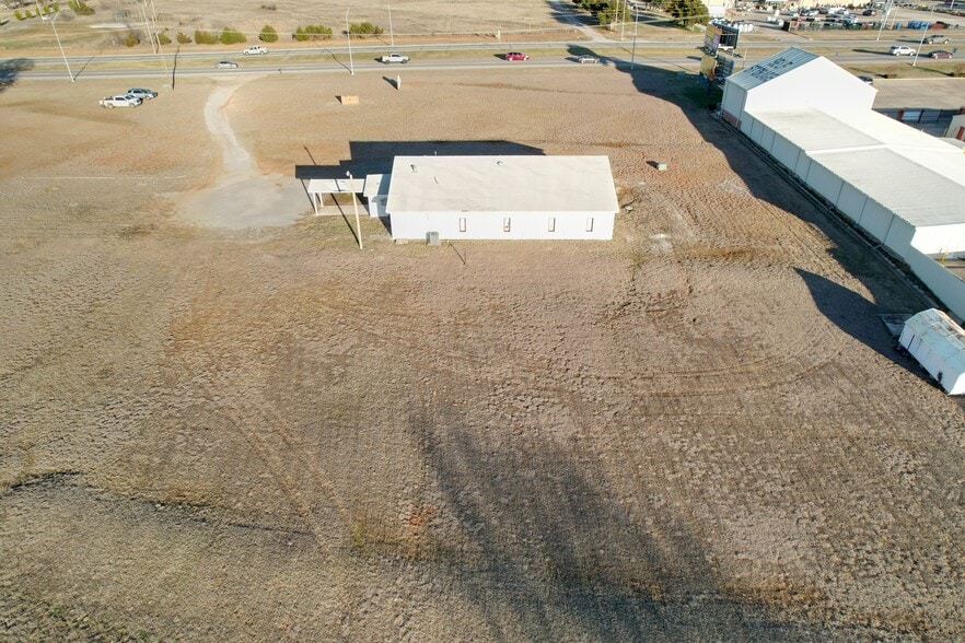 4925 North Hwy 81, Duncan, OK for lease - Building Photo - Image 3 of 18
