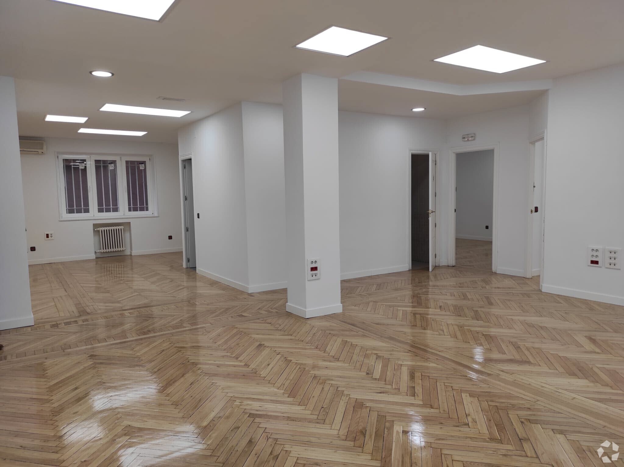 Office in Madrid, Madrid for lease Interior Photo- Image 1 of 2