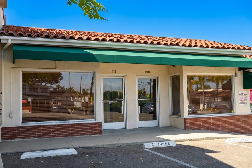 3008-3012 De La Vina St, Santa Barbara, CA à louer - Photo du bâtiment - Image 1 de 23