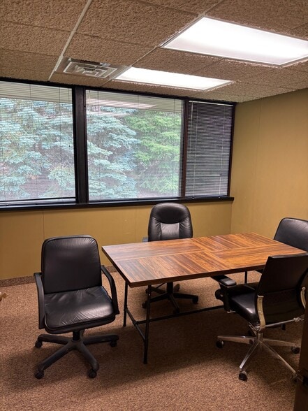 17001 19 Mile Rd, Clinton Township, MI for lease - Building Photo - Image 2 of 4