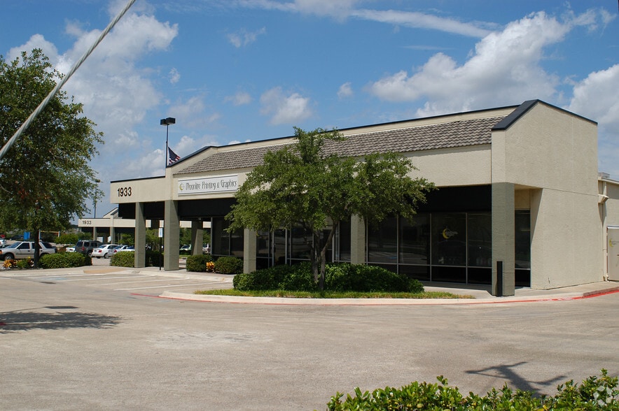 1933 E Frankford Rd, Carrollton, TX for lease - Building Photo - Image 2 of 3