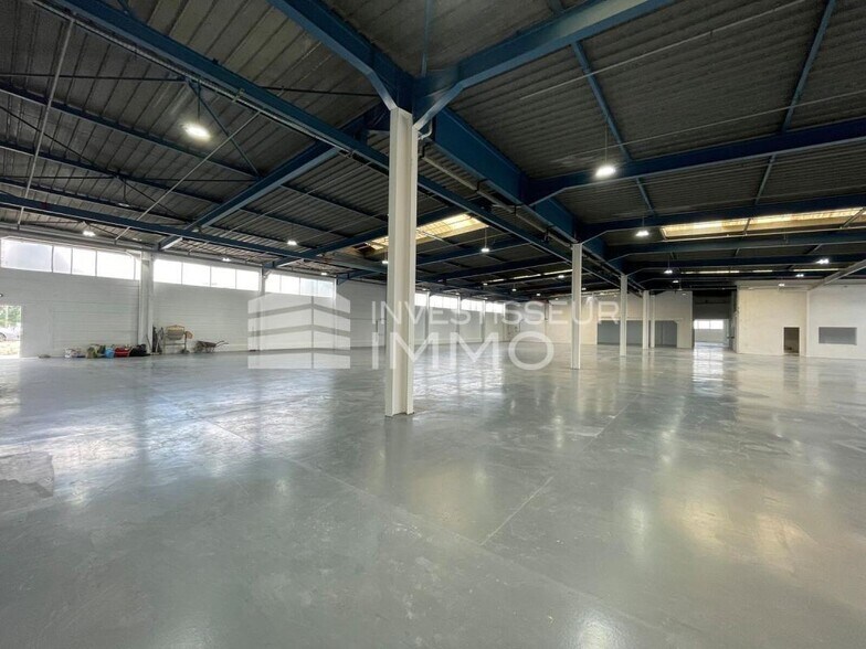Industriel dans Meaux à vendre - Photo du bâtiment - Image 2 de 4