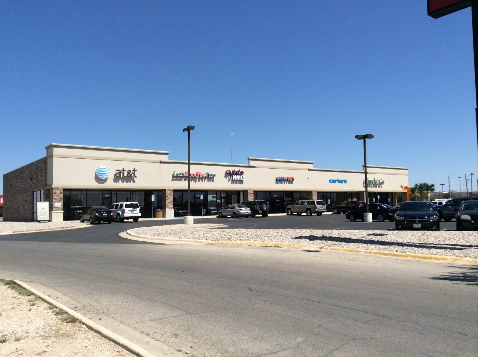 2409 Veterans Blvd, Del Rio, TX for lease Primary Photo- Image 1 of 26