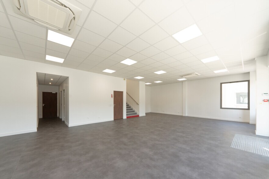 Flex dans Le Blanc-Mesnil à louer - Photo intérieure - Image 2 de 8