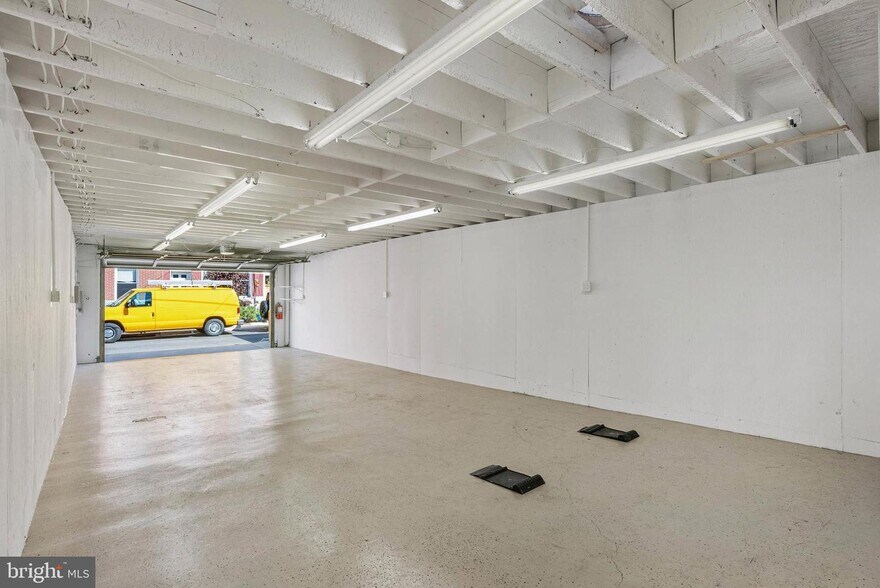 2663 Livingston st, Philadelphia, PA for sale - Building Photo - Image 2 of 4