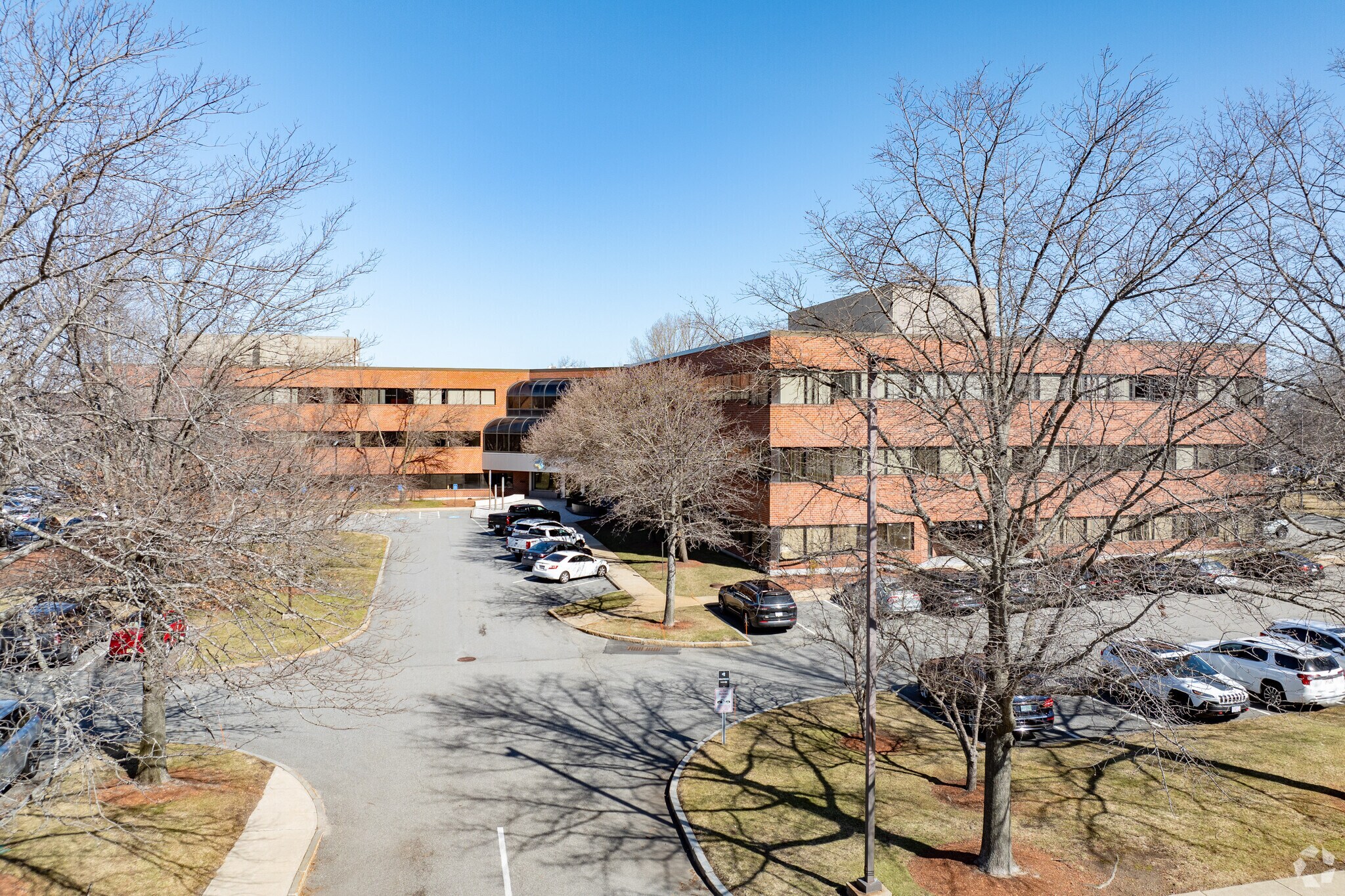 10 Cabot Rd, Medford, MA à louer Photo du bâtiment- Image 1 de 20