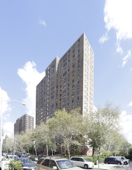 645-720 Westchester Ave, Bronx, NY à vendre - Photo principale - Image 1 de 1