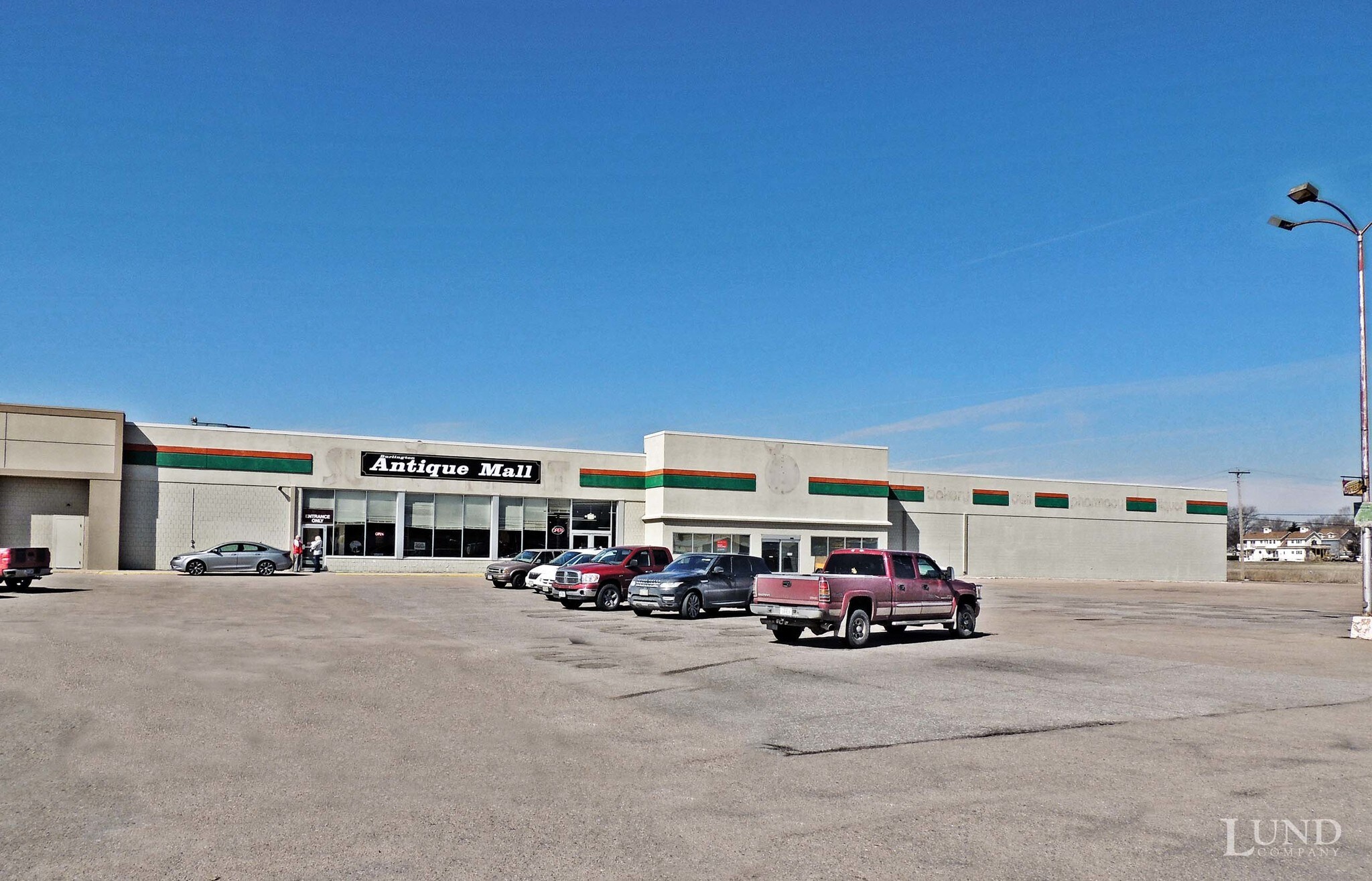 920-930 S Burlington Ave, Hastings, NE for lease Primary Photo- Image 1 of 2