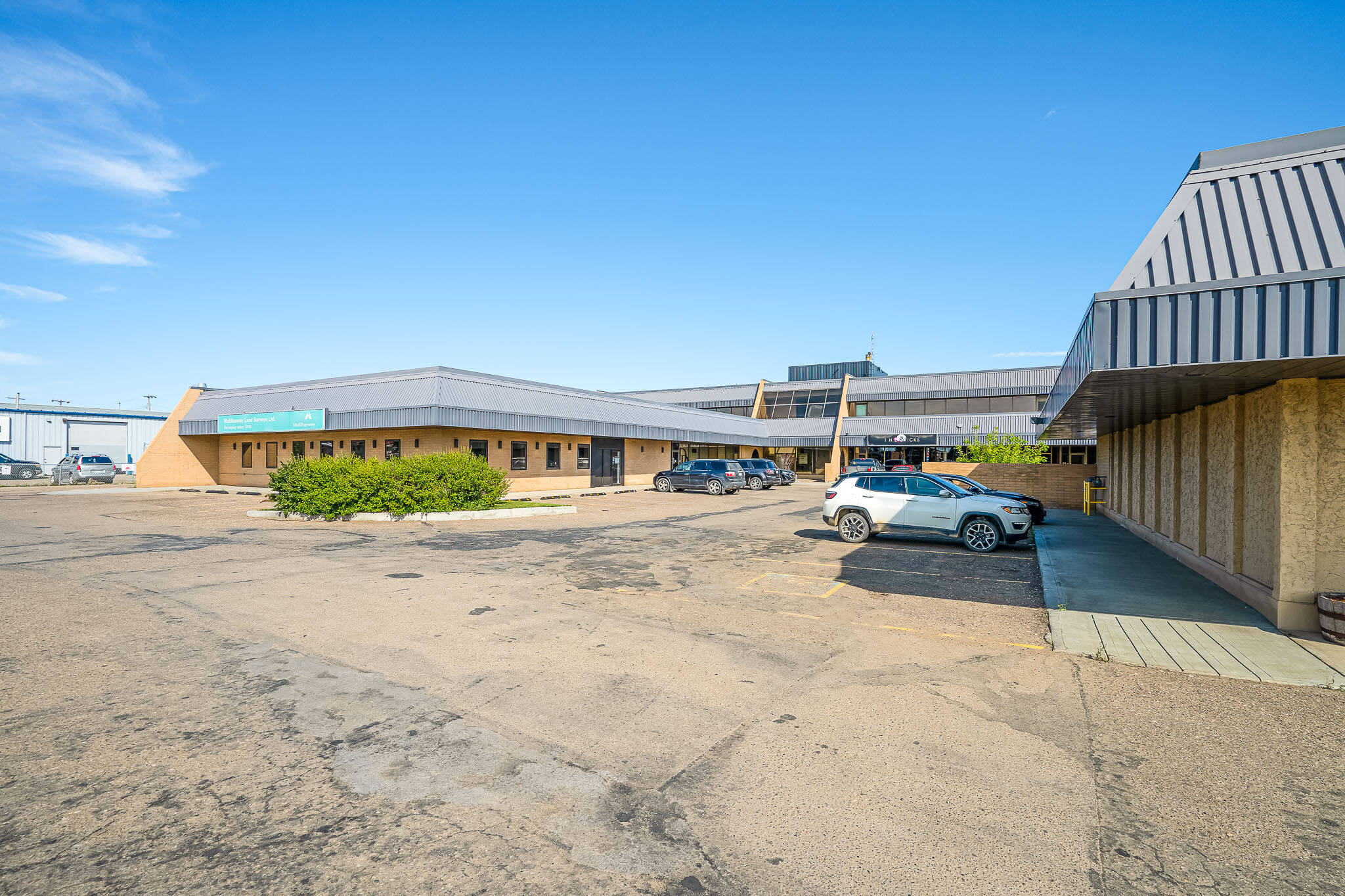 5704 44 St, Lloydminster, AB for lease Building Photo- Image 1 of 22
