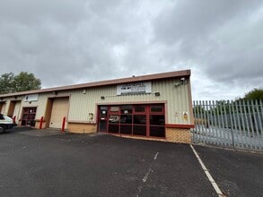 New Rd, Ammanford à louer Photo du bâtiment- Image 1 de 6